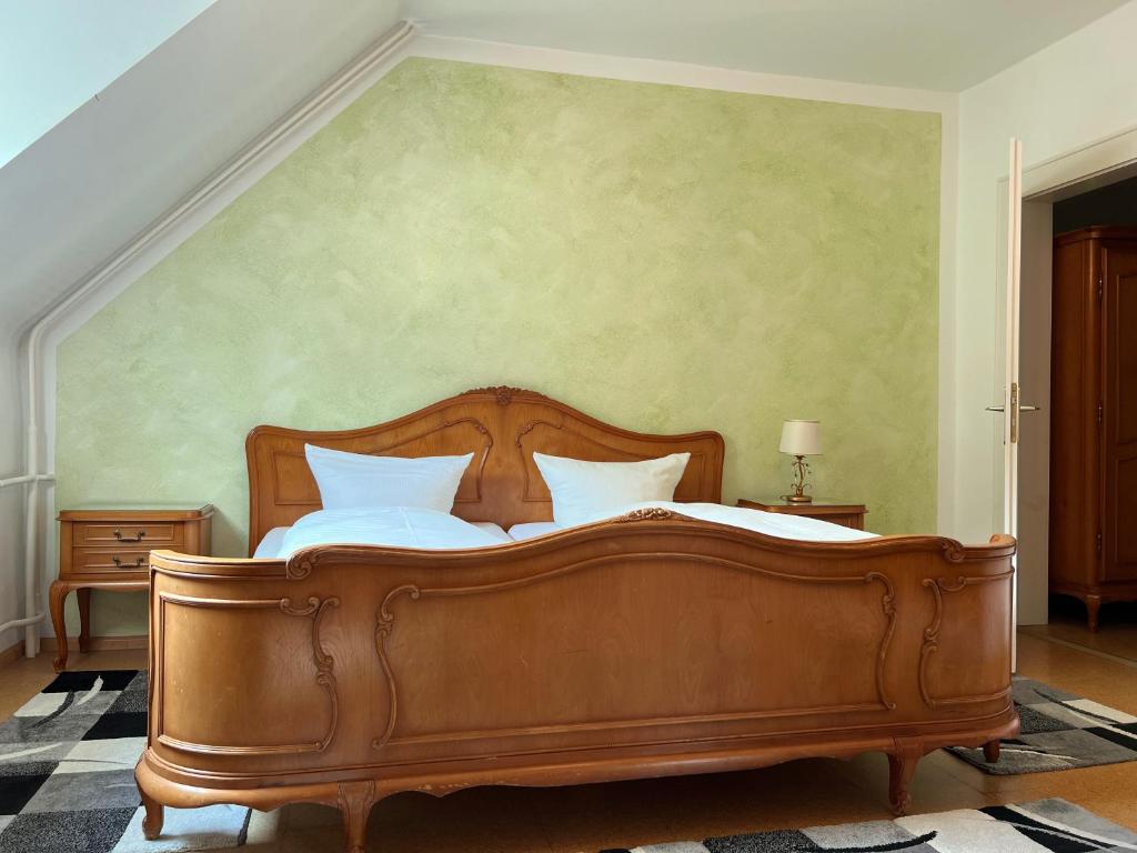 Postel nebo postele na pokoji v ubytování Hotel Kühler Krug