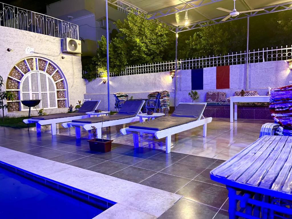 Bazén v ubytování Luxor Oasis Guest House nebo v jeho okolí