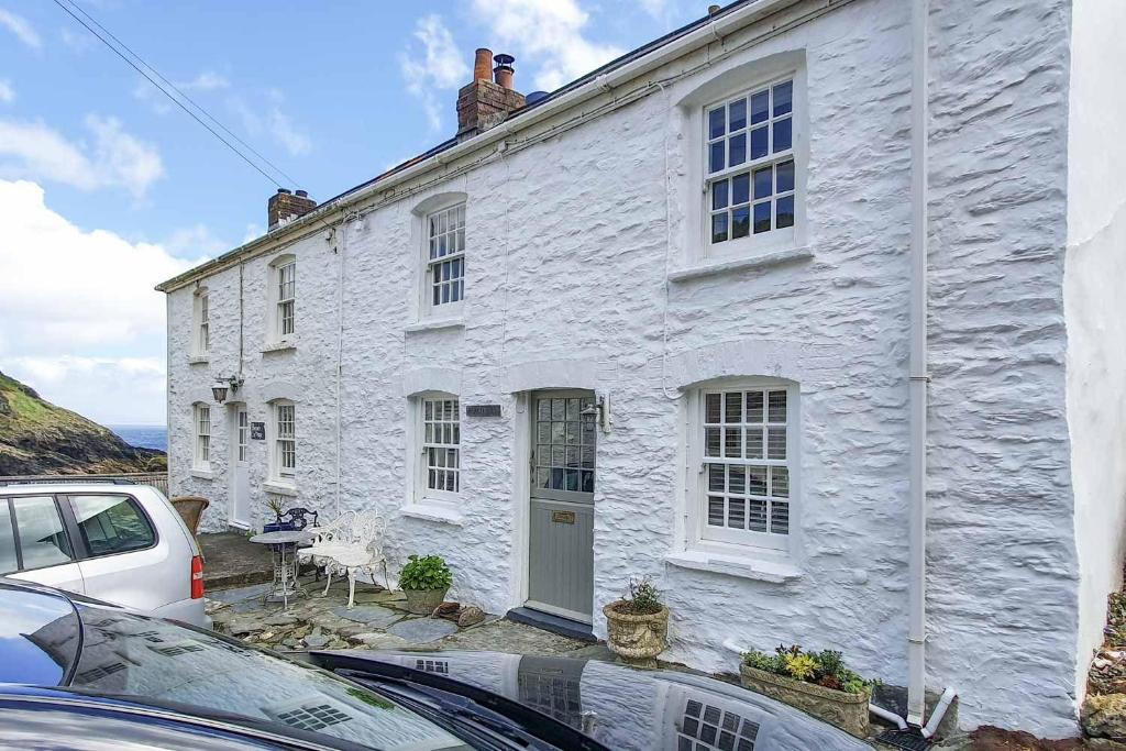 Beach Hill Cottage