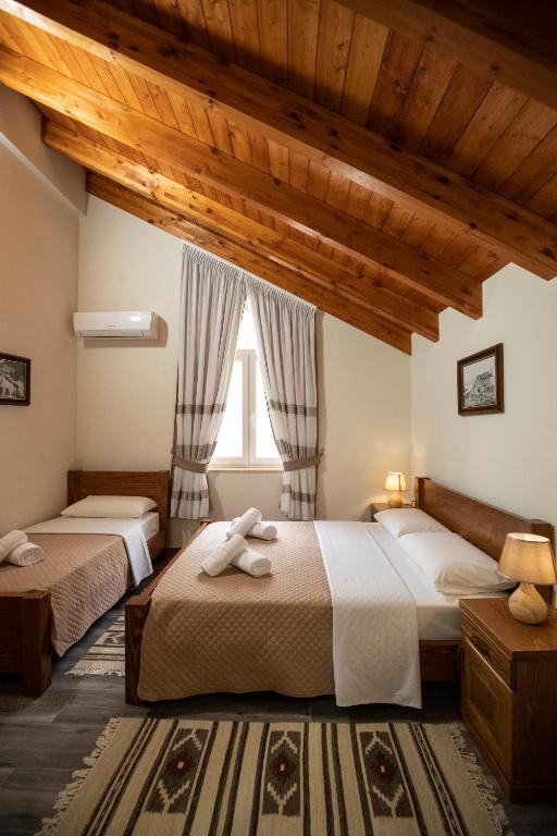 Xhuli Guesthouse - Image 2