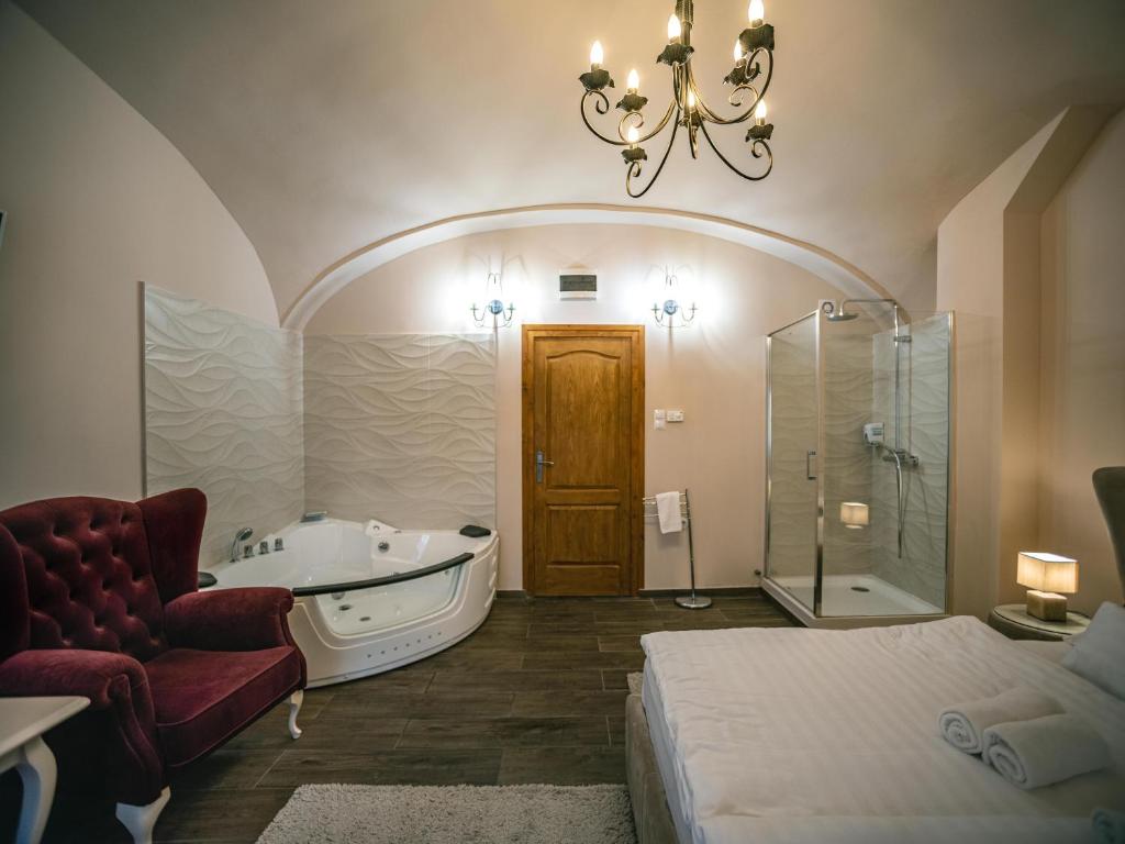 Régi Posta Étterem és Fogadó - Deluxe Dubbele Of Dubbele Kamer Met Spa -bad
