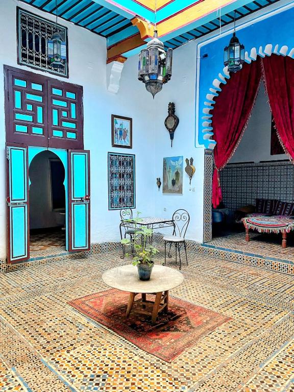 Area soggiorno di Riad Khmisa