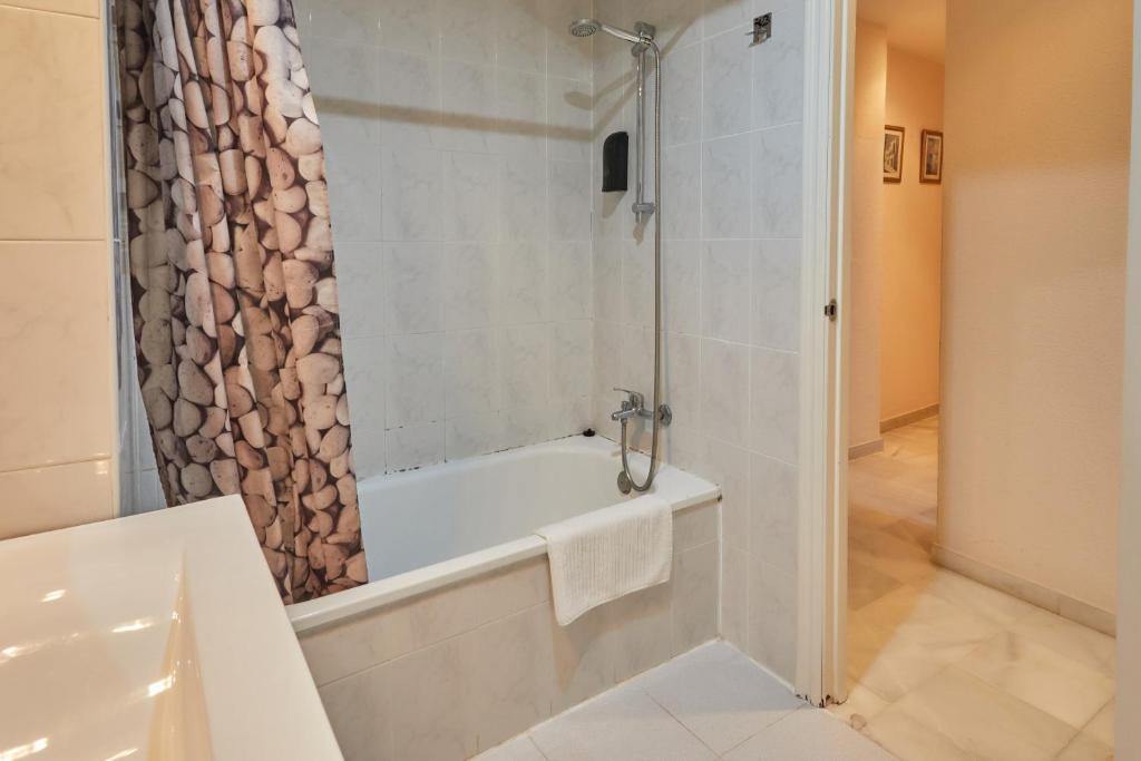 Kúpeľňa v ubytovaní TWO BEDROOMS Leonor Dávalos