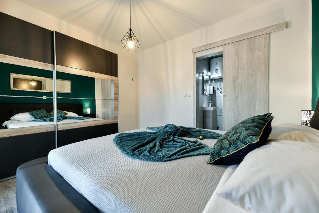 Posteľ alebo postele v izbe v ubytovaní Luxurious Villa Natali