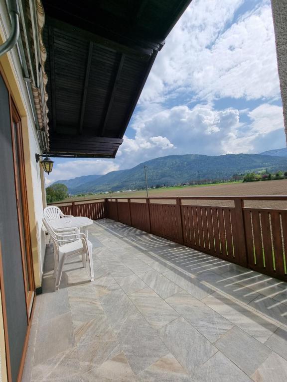 Nespecifikovaný výhled na hory nebo výhled na hory při pohledu z apartmánu