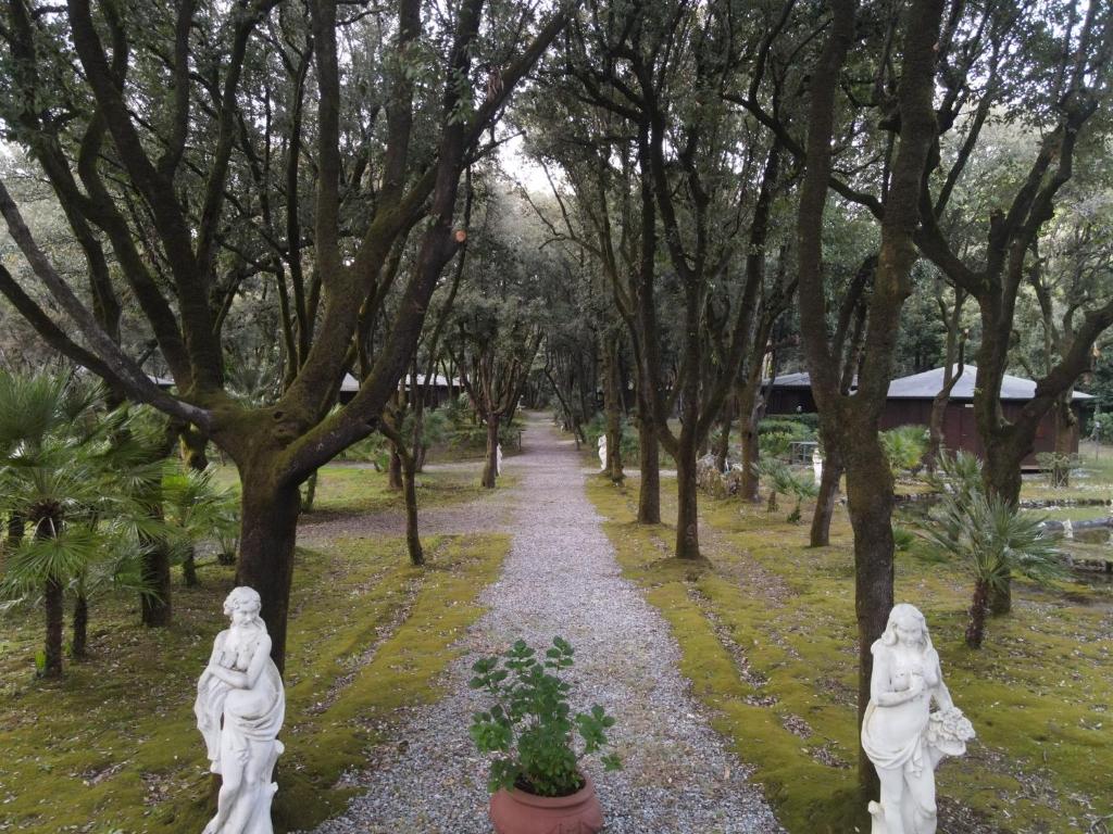 Ogród w obiekcie Residence Il Fortino