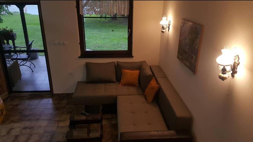 Posezení v ubytování Kuca Ribarev san