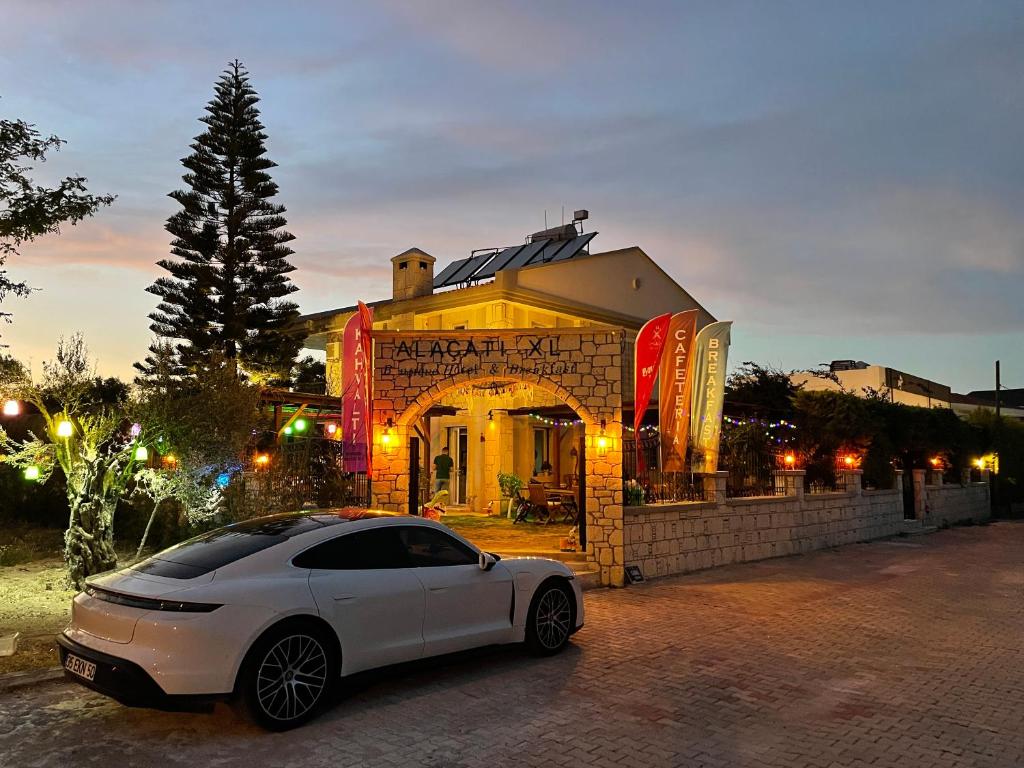 ALAÇATI XL LUXURY HOTEL & BREAKFAST - Housity