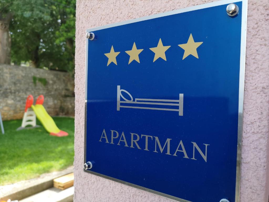 Apartman Butterfly Nedešćina - Apartamento De Una Habitación