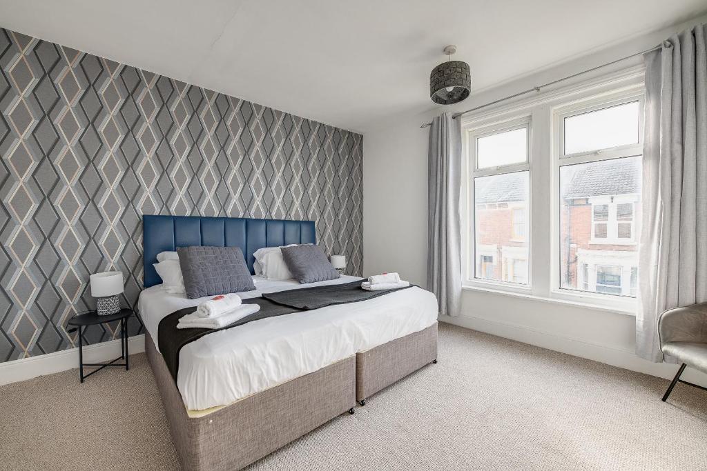 Families & Beach Location & Free Parking, Portsmouth (updated prices 2024)