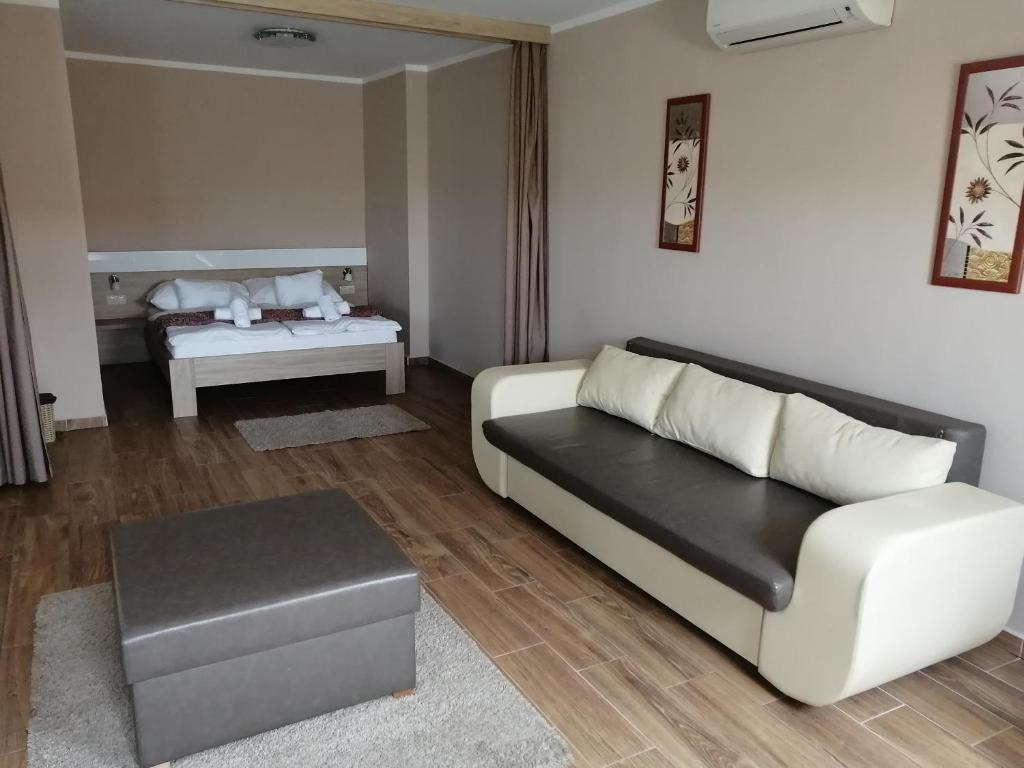 Posteľ alebo postele v izbe v ubytovaní Zafírgyöngy Apartmanok