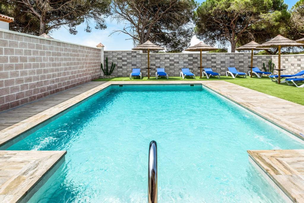 Bazén v ubytování Casa Torre De Meca 3 Shared Pool nebo v jeho okolí