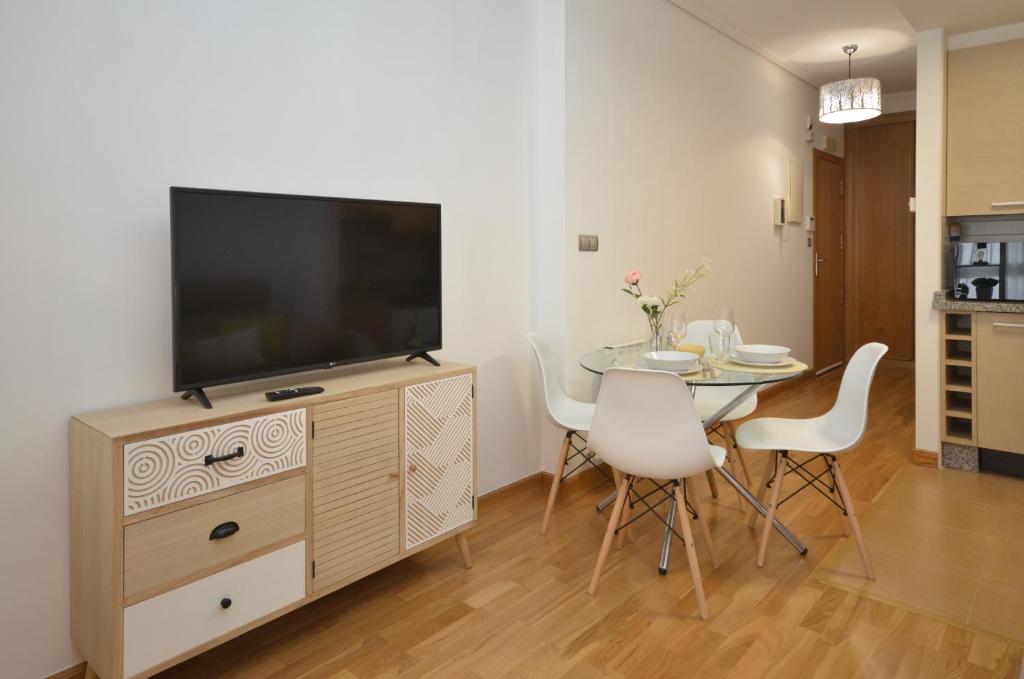Apartamento zona exclusiva con garaje gratis y Netflix - Appartement 1 Chambre