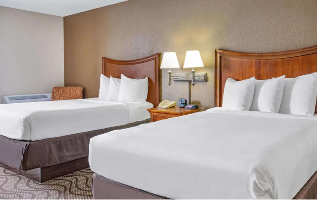 La Quinta by Wyndham Minneapolis-Minnetonka photo