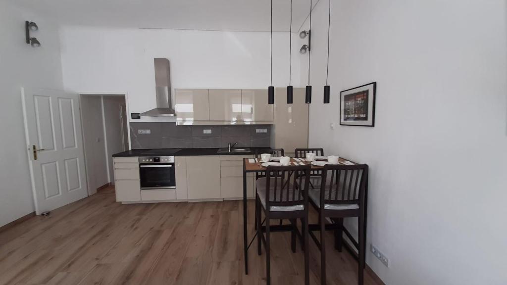 Pia's Gardenview - 5