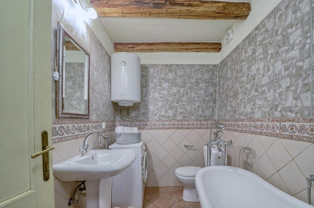 Kúpeľňa v ubytovaní Villa Rosana in Muntić - Haus für 4-5 Personen