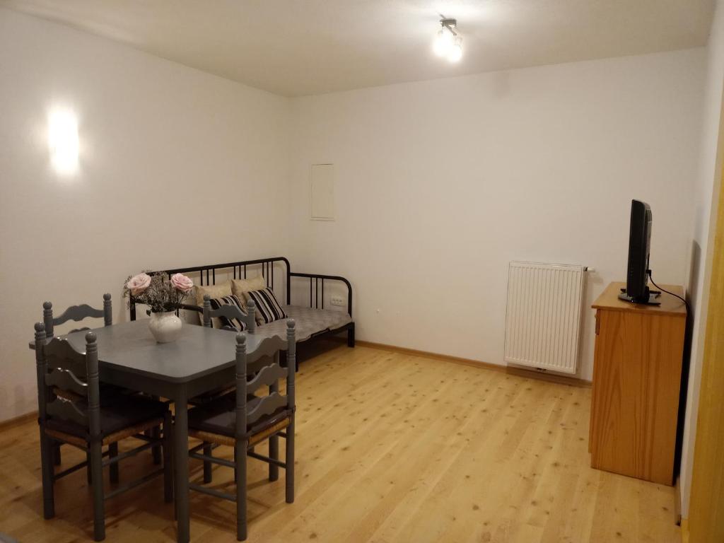 Postel nebo postele na pokoji v ubytování Lahova hiša