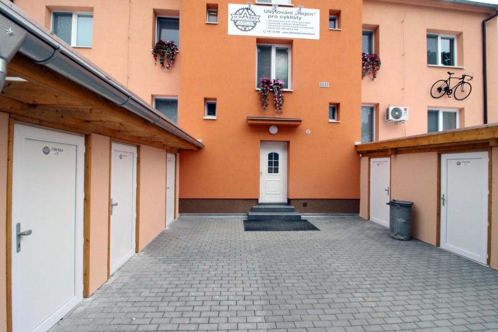 Budova, kde se ubytování v soukromí nachází