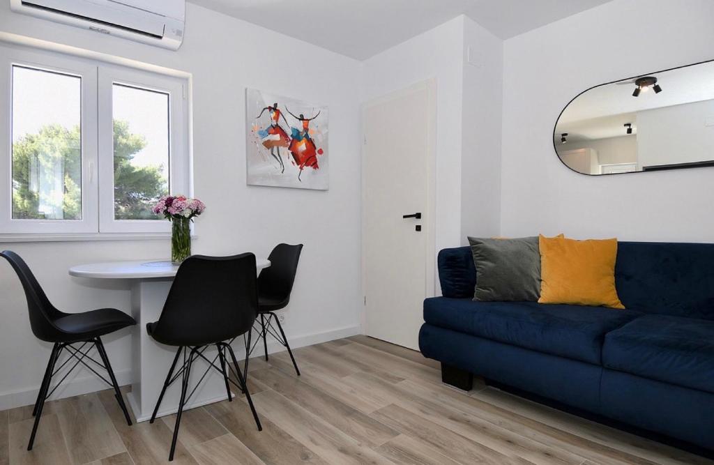 Modern Jacuzzi Apartment Mickey - 9