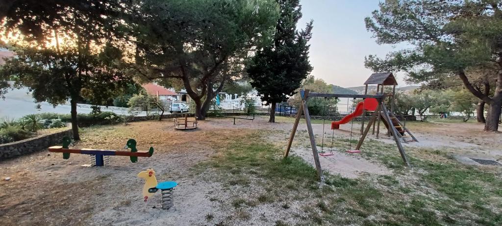 Herní místnost nebo prostor pro děti v ubytování Mobile home Lux otok Murter