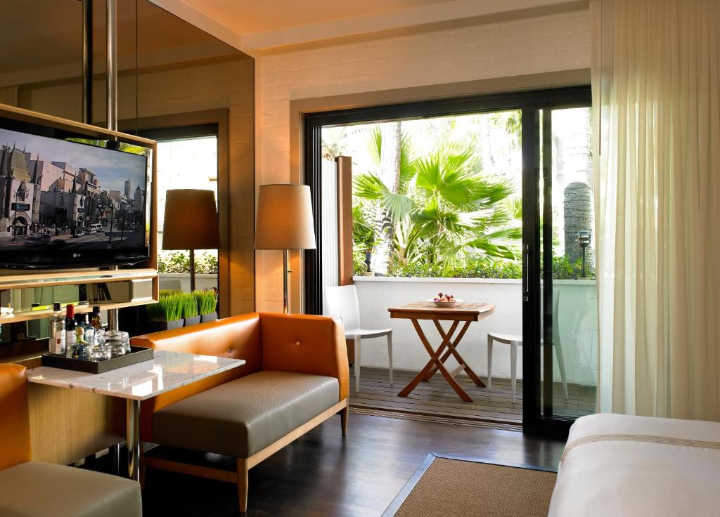 The Hollywood Roosevelt - Cabana Balcony With Pool View