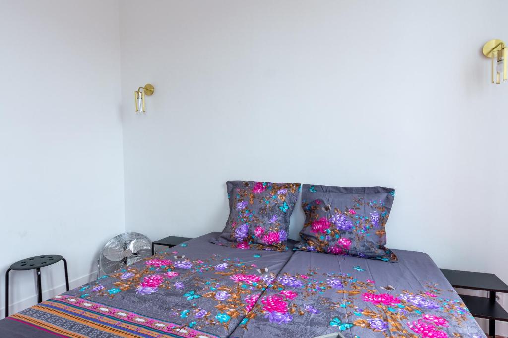 Un ou plusieurs lits dans un hébergement de l'établissement appart cosy près gare, vieux port, MARSEILLE by Sam