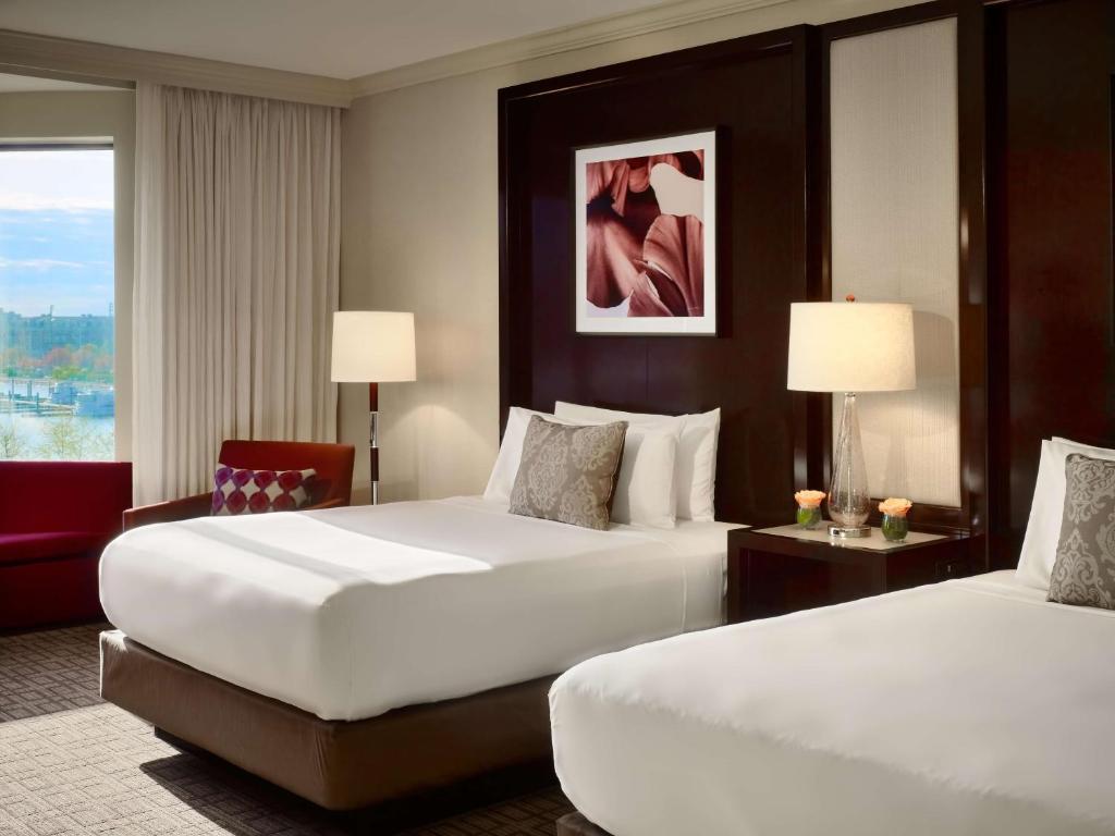 The Royal Sonesta Harbor Court Baltimore - Dos Camas Queen Con Vista Al Puerto