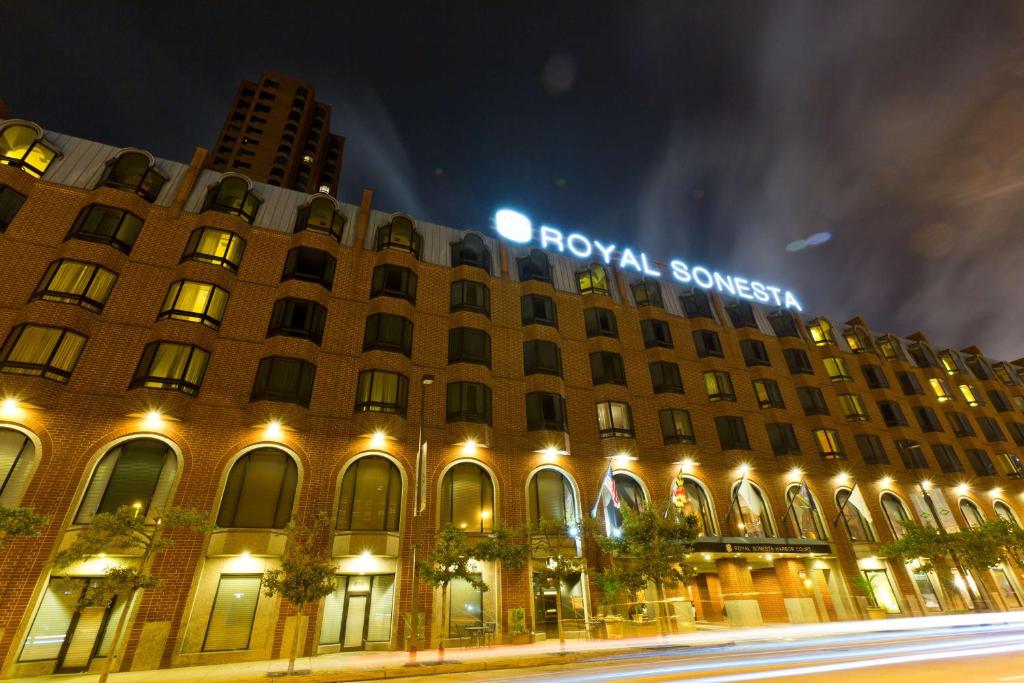 Foto da galeria de The Royal Sonesta Harbor Court Baltimore em Baltimore