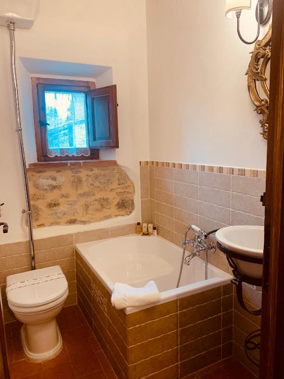 Łazienka w obiekcie Agriturismo Borgo Il Bonagino