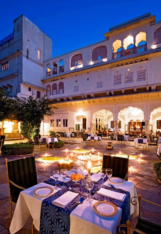 Restaurace v ubytování Samode Haveli
