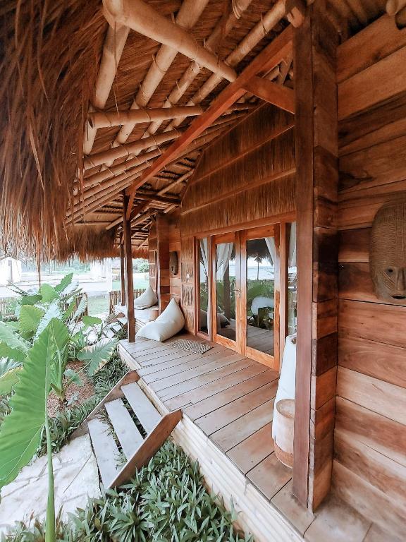 Un jardín fuera de Sumba Beach House