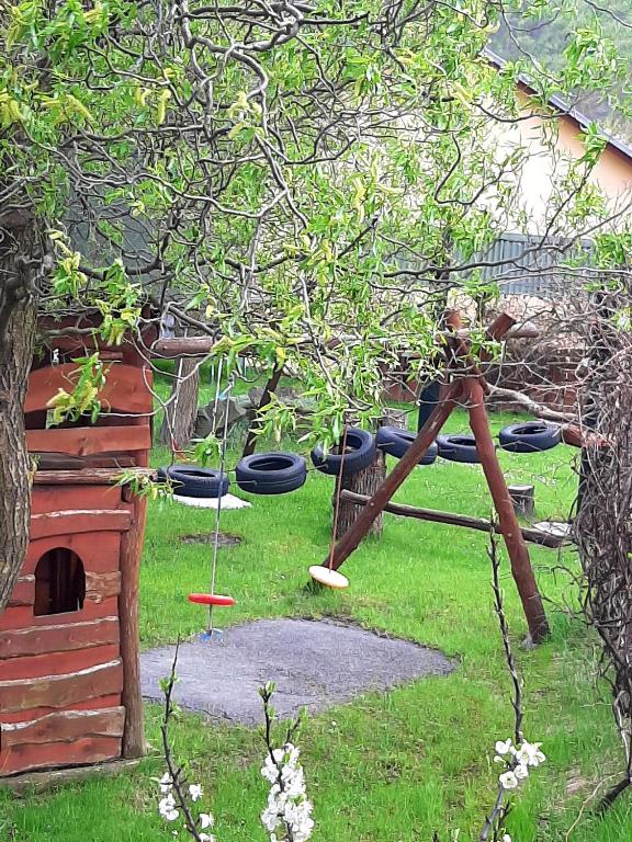 Aed väljaspool majutusasutust Apartamente Ambrus E Studio 21 Praid