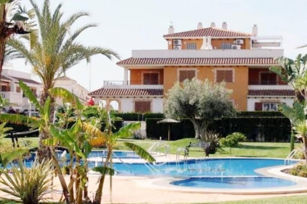 Villa with Stunning Facilities in Alicante