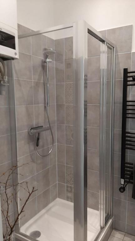 Pia's Gardenview - 13