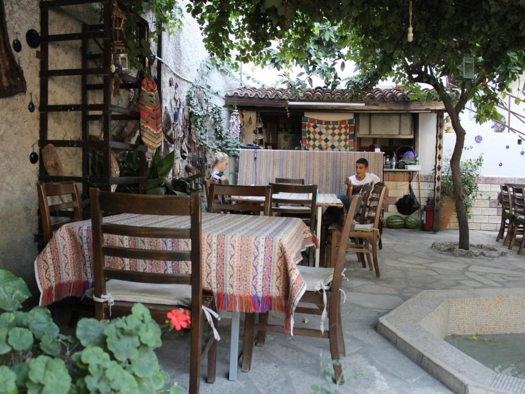 Patio nebo venkovní prostory v ubytování Tuncay Pension