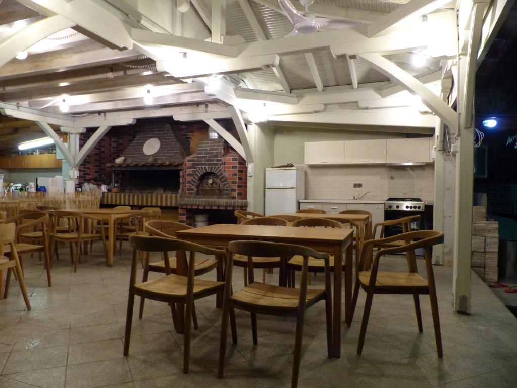Kuchyň nebo kuchyňský kout v ubytování Makis Nest Apart-Hotel