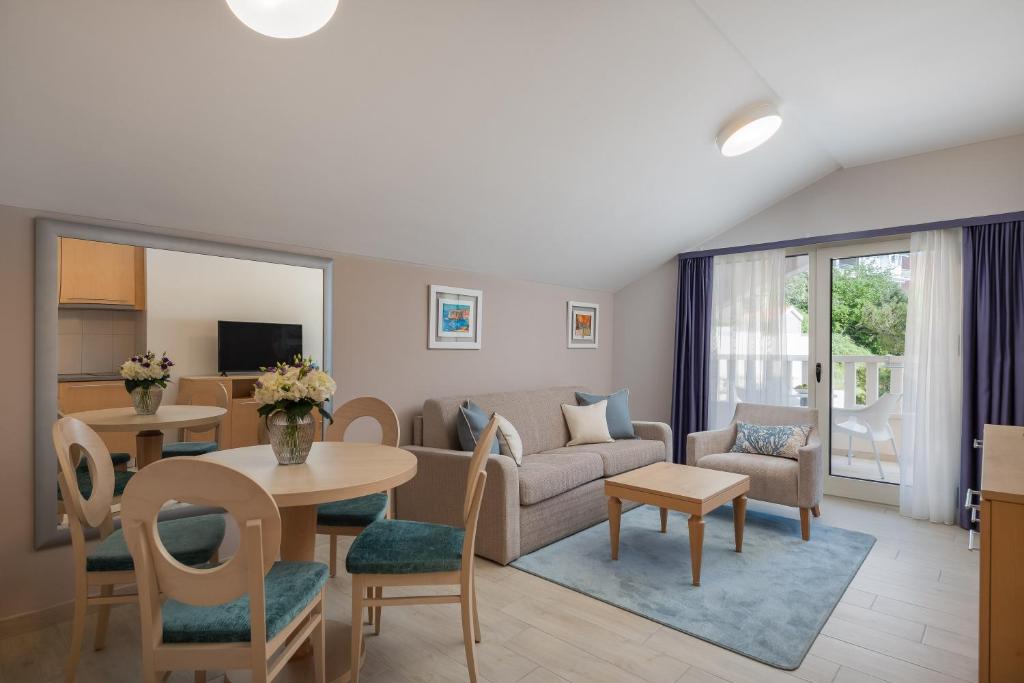 Aparthotel Flora - 1