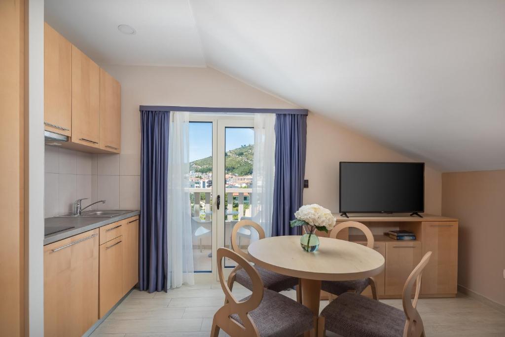 Aparthotel Flora - 9