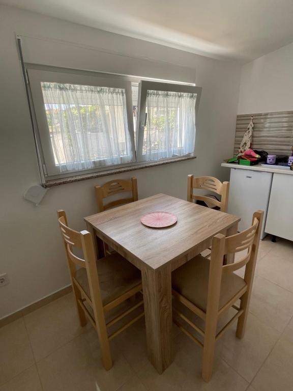 Kuchyň nebo kuchyňský kout v ubytování MIT-Apartments