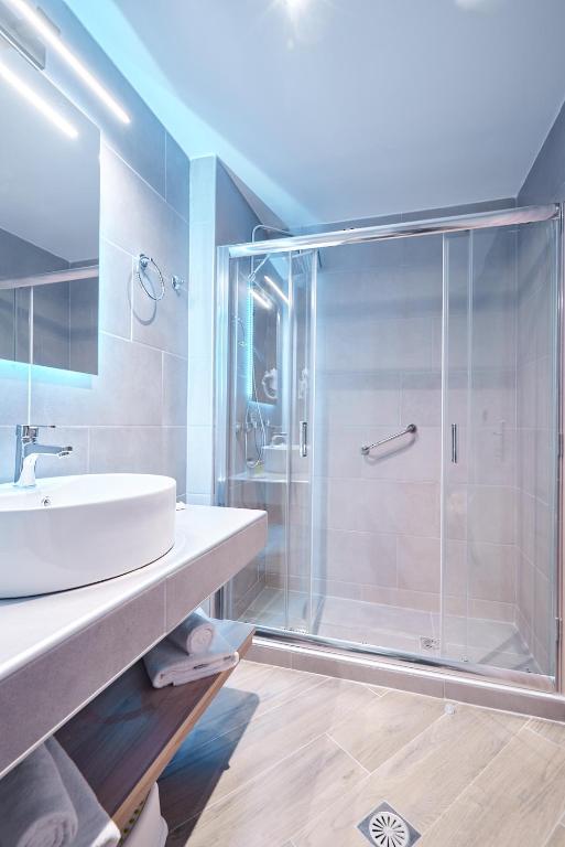 Koupelna v ubytování The Mavili urban stay