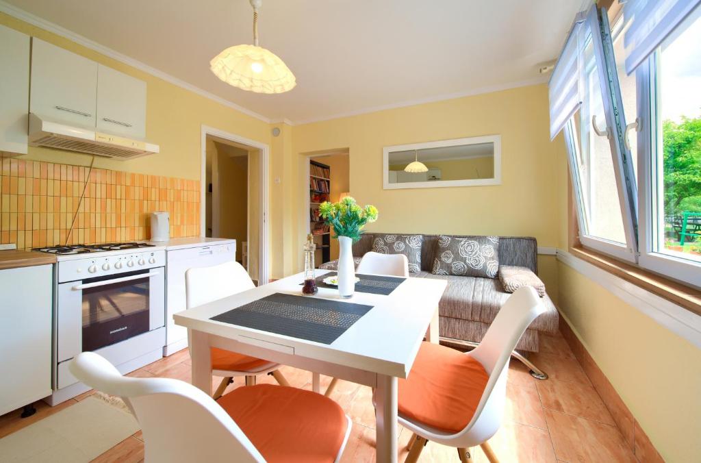Kuchyň nebo kuchyňský kout v ubytování Apartmani Sabina