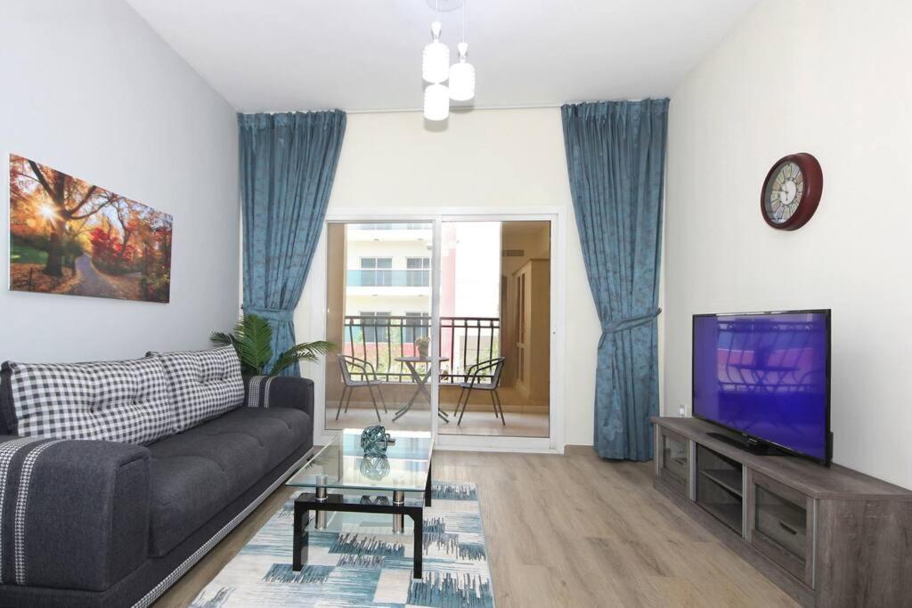 FULLY FURNISHED STUDIO in JVC INCLUDING ALL BILLS!114, Dubai (updated