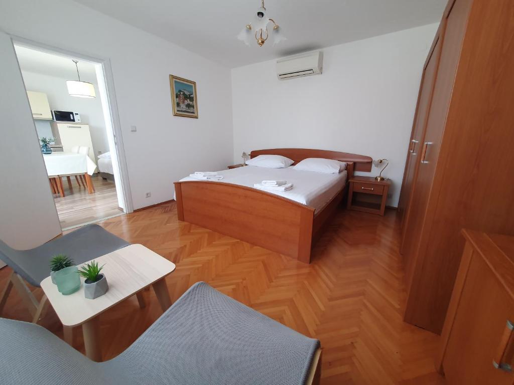 Apartments Lonza - 15