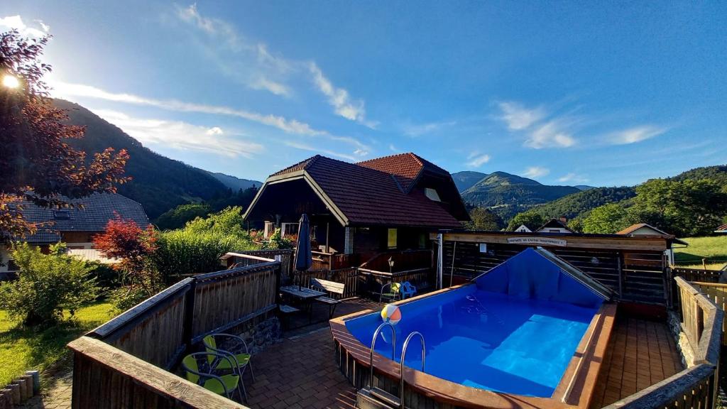 A view of the pool at Apartments Pri Boštjanovcu or nearby