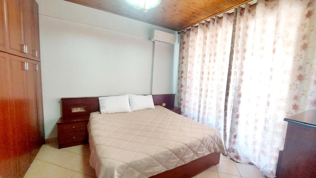 Sea View Apartment Saranda - Image 6