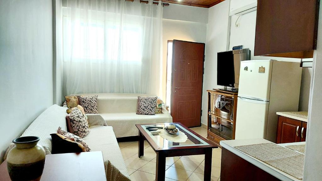 Sea View Apartment Saranda - Image 4