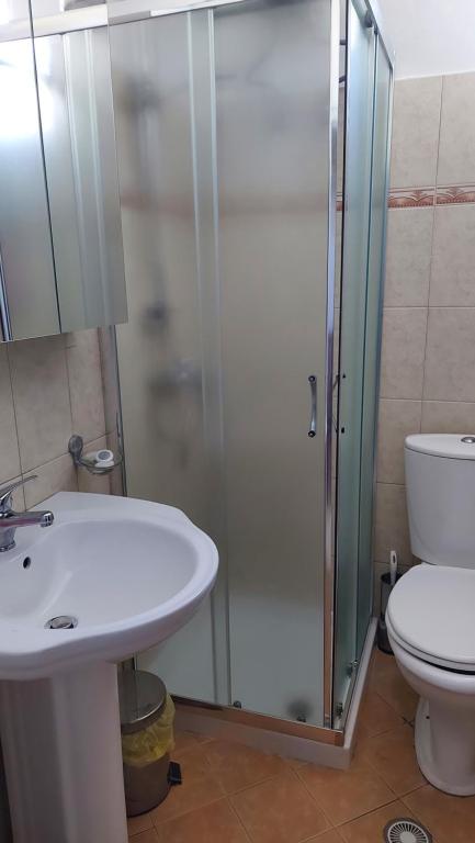 Sea View Apartment Saranda - Image 3