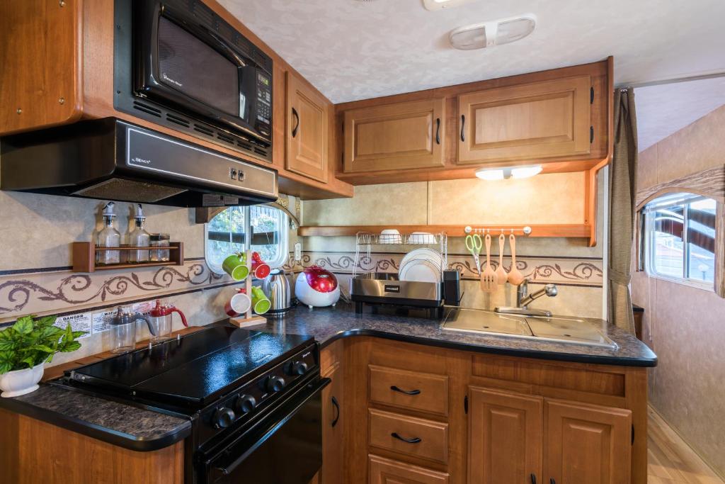 Jeju Starlight Glamping - Caravan