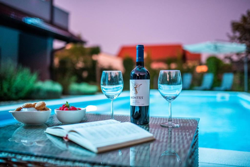 Old Town Zagreb Airport - 15