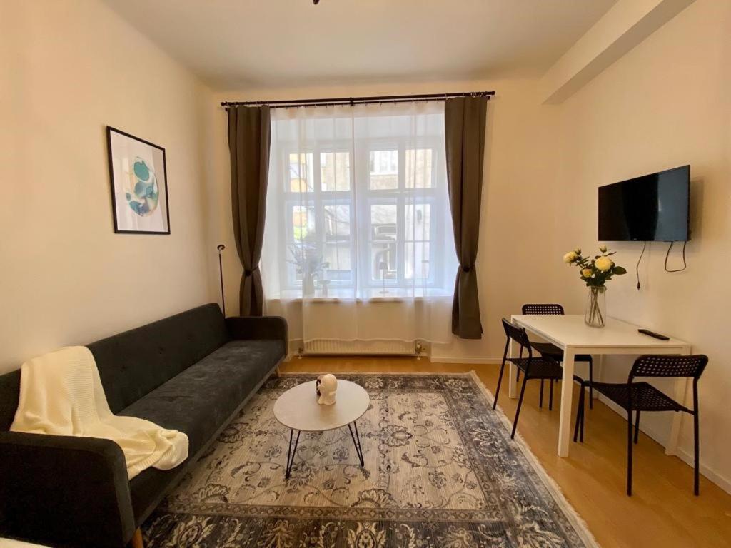 City centre apartment (35m²) near metro, Vienna (updated prices 2024)
